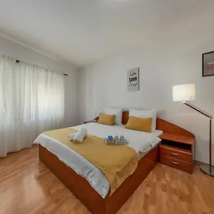 Tia , Rijeka Chorvatsko